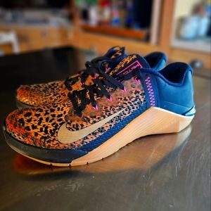 Nike Metcon 6 Flyease Neon Pink/Cheetah